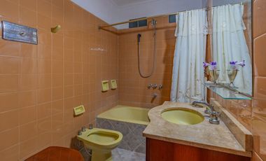 VENTA CASA 5 AMB 2 PLANTAS 267 M2 BARRIO ESTRADA
