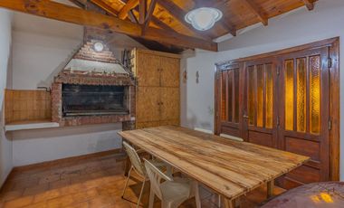 VENTA CASA 5 AMB 2 PLANTAS 267 M2 BARRIO ESTRADA