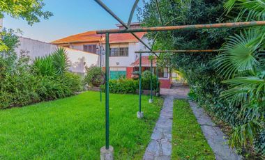 VENTA CASA 5 AMB 2 PLANTAS 267 M2 BARRIO ESTRADA