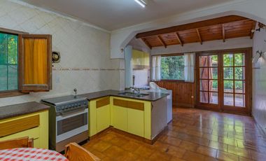 VENTA CASA 5 AMB 2 PLANTAS 267 M2 BARRIO ESTRADA