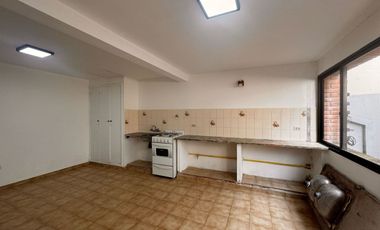 VENTA PH 4 AMB. COCHERA P/2 Y QUINCHO APTO CREDITO