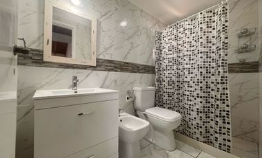 VENTA PH 4 AMB. COCHERA P/2 Y QUINCHO APTO CREDITO