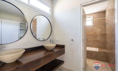 VENTA CASA EN SENDEROS III COSTA ESMERALDA