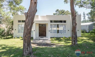 VENTA CASA EN SENDEROS III COSTA ESMERALDA