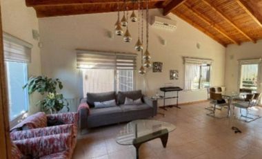 VENTA CASA NIVEL GERENCIAL 4 DORMITORIOS PLOTTIER