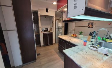 CHALET, 2 PLANTAS DE 9 AMBIENTES UNICO EN SU ZONA