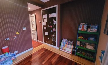 CHALET, 2 PLANTAS DE 9 AMBIENTES UNICO EN SU ZONA