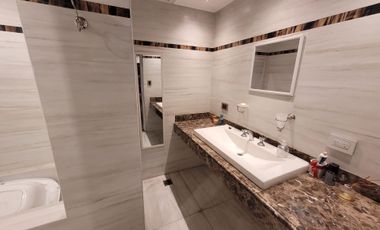 CHALET, 2 PLANTAS DE 9 AMBIENTES UNICO EN SU ZONA