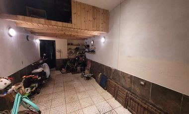 CHALET, 2 PLANTAS DE 9 AMBIENTES UNICO EN SU ZONA