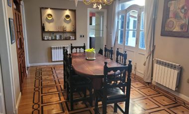 CHALET, 2 PLANTAS DE 9 AMBIENTES UNICO EN SU ZONA