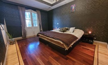 CHALET, 2 PLANTAS DE 9 AMBIENTES UNICO EN SU ZONA