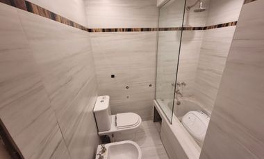 CHALET, 2 PLANTAS DE 9 AMBIENTES UNICO EN SU ZONA