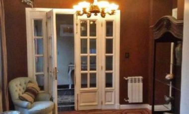 CHALET, 2 PLANTAS DE 9 AMBIENTES UNICO EN SU ZONA