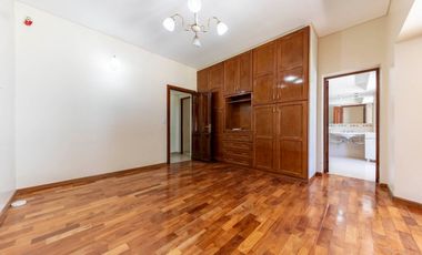 VENTA - CASA 5 AMB. SAN MIGUEL PERMUTA