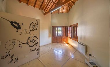 VENTA - CASA 5 AMB. SAN MIGUEL PERMUTA
