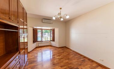 VENTA - CASA 5 AMB. SAN MIGUEL PERMUTA