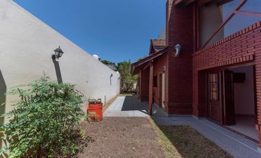 VENTA - CASA 5 AMB. SAN MIGUEL PERMUTA