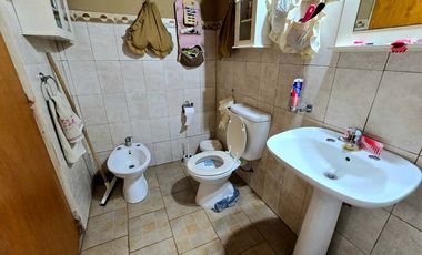 VENTA CASA, LOCAL EXCELENTE UBICACION, PONTEVEDRA