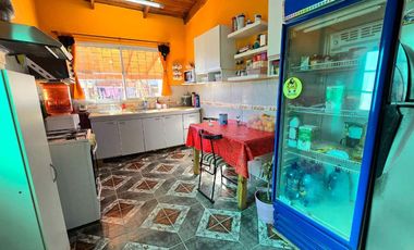 VENTA CASA, LOCAL EXCELENTE UBICACION, PONTEVEDRA