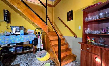 VENTA CASA, LOCAL EXCELENTE UBICACION, PONTEVEDRA