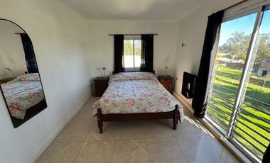 Venta complejo 3 cabañas con piscina Acantilados