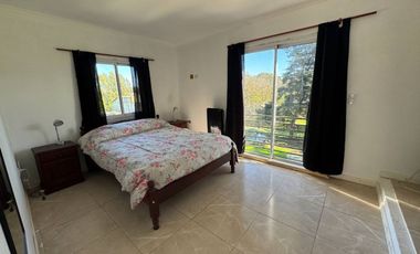Venta complejo 3 cabañas con piscina Acantilados
