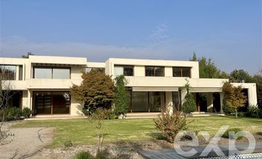 Casa en Arriendo en Condominio Hacienda de Chicureo