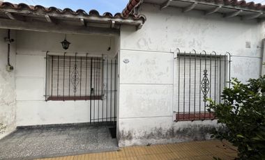 CASA 3 AMBIENTES OPORTUNIDAD