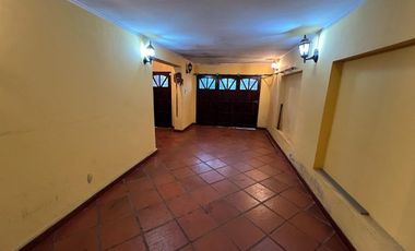 Se vende casa de 3 dorm+cochera B° P. Unidas, VT