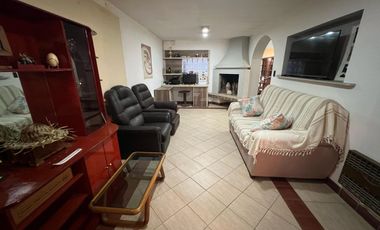 Se vende casa de 3 dorm+cochera B° P. Unidas, VT