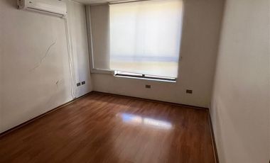 Oficina en Arriendo en Metro El Golf