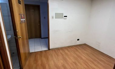 Oficina en Arriendo en Metro El Golf