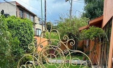 Casa en Venta en Privada con Vigilancia, Lomas de Reforma, Sierra Mimbres