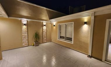 Chalet en venta en Ezpeleta Este