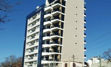 19 y 44-Pza Azcuénaga-Semipiso de categoría amoblado en alquiler