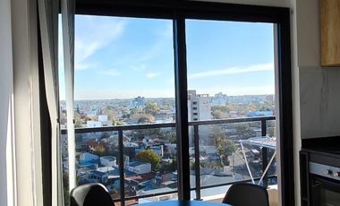 19 y 44-Pza Azcuénaga-Semipiso de categoría amoblado en alquiler