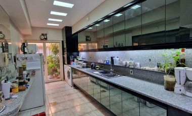 VENTA CASA 2 DORMITORIOS APTA CREDITO EN CAPITAL