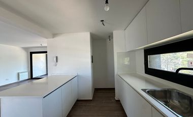 Departamento 3 amb, 2 dormitorios, patio