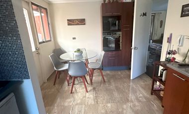 ARRIENDO CASA AMOBLADA EN CHICUREO