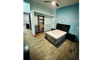 Inversión cerca de Plaza Polyforum y Torre Chiapas: Casa con Alberca en Venta