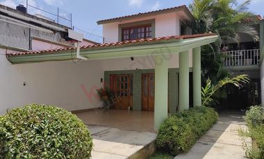 Casa con alberca en venta en zona Norte Poniente  con 578.17m2 de terreno.