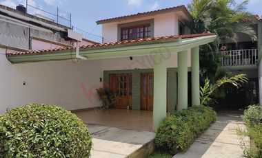 Casa con alberca en venta en zona Norte Poniente  con 578.17m2 de terreno.