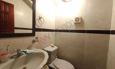 Casa en venta en privada cerrada en El Fracc. El Diamante.