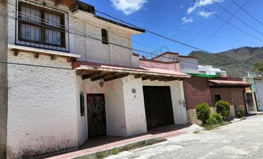 Casa con Departamentos en venta en Fracc.La Paz, San Cristóbal