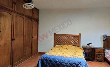 Casa con Departamentos en venta en Fracc.La Paz, San Cristóbal