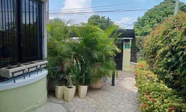 Consultorios en renta zona Norte Poniente a una cuadra del parque Vista Hermosa