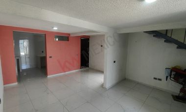 Casa en venta en zona poniente, Fracc. El Campanario.