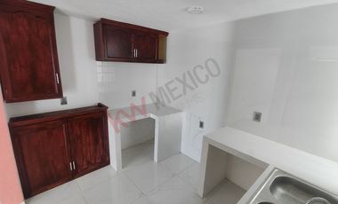 Casa en venta en zona poniente, Fracc. El Campanario.