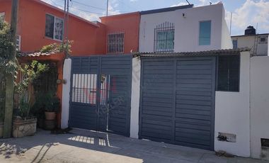 Casa en venta en zona poniente, Fracc. El Campanario.