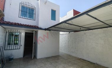 Casa en venta en zona poniente, Fracc. El Campanario.